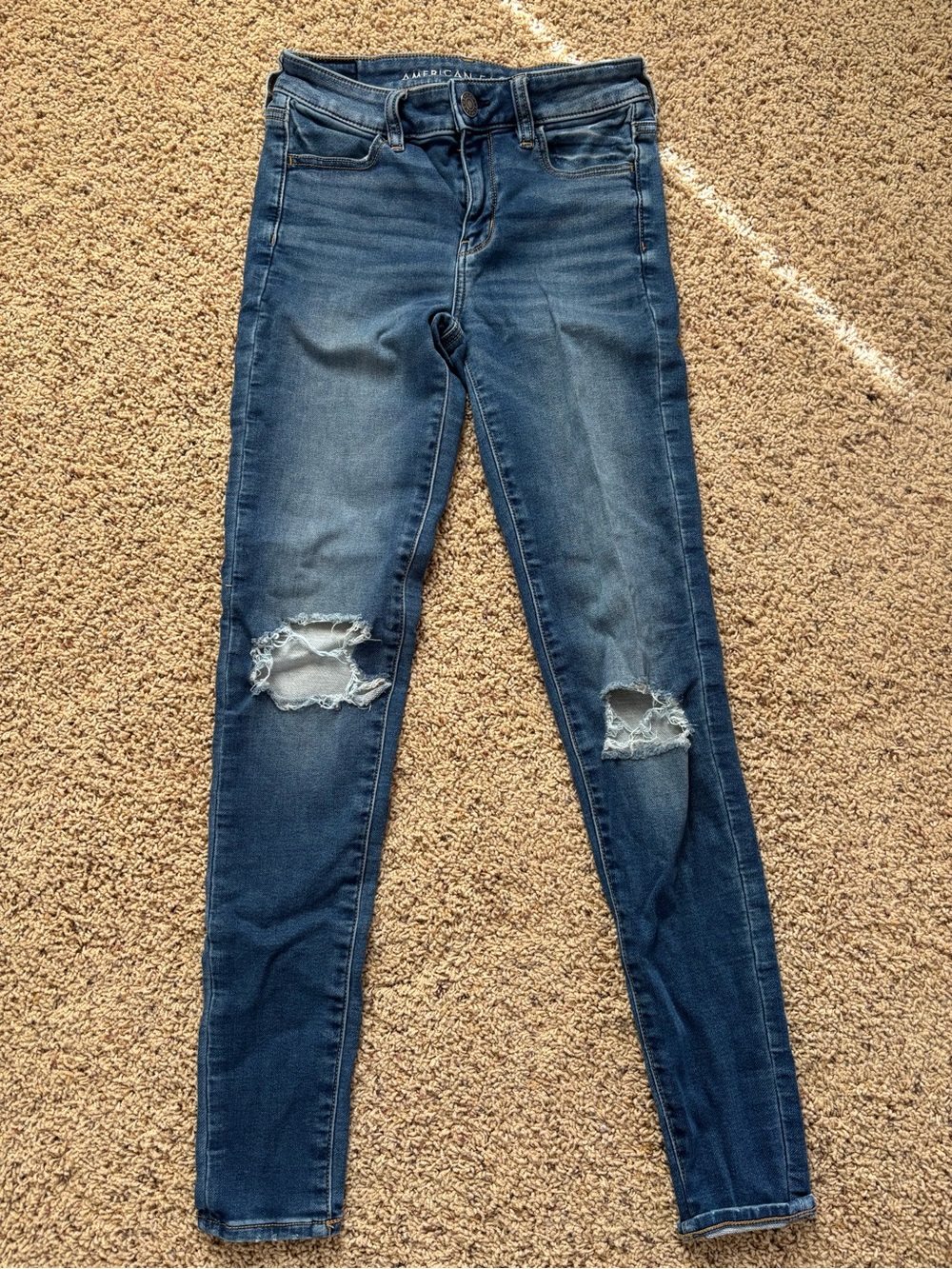 American Eagle Outfitters Women's Dark Blue Ripped Skinny Jeans
